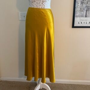 New Zara satin midi gold skirt size M